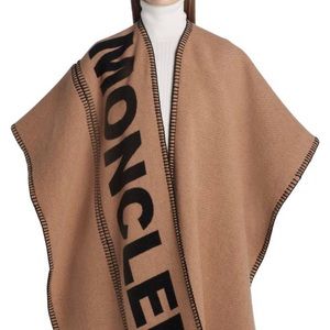 Moncler Mantella Logo Wool Blend Cape